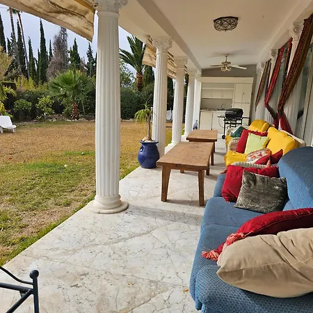 Bahamas - Your Very Own Fairytale Vacation Palace *
