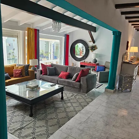 فيلة Bahamas - Your Very Own Fairytale Vacation Palace *