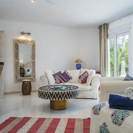 Villa Bahamas - Your Very Own Fairytale Vacation Palace Javea