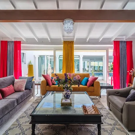 Villa Villa Bahamas - Your Very Own Fairytale Vacation Palace *